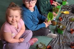 557625c9-5142-49c5-b869-d7882380cf9c