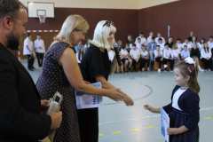 7ddf56ad-d9c6-403a-b71a-f8ccd669a502